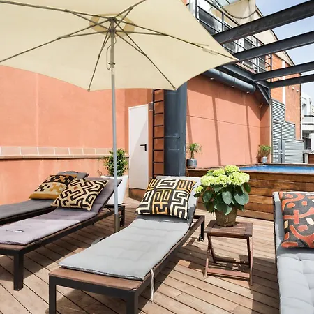 Apartment - Pool Terrace In Center Barcelona
