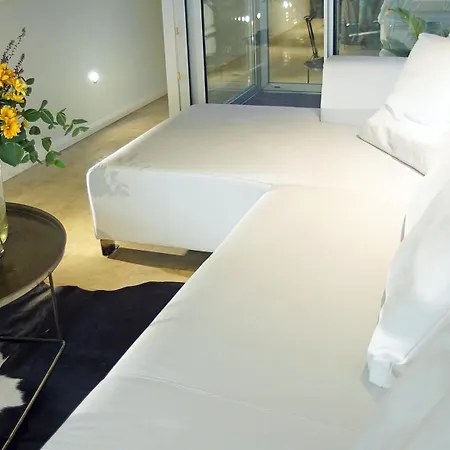 - Pool Terrace In Center *