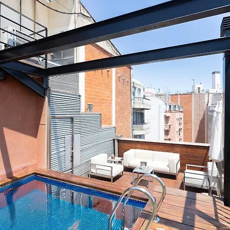 - Pool Terrace In Center *