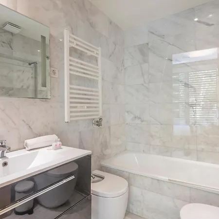 Appartement - Pool Terrace In Center Barcelona