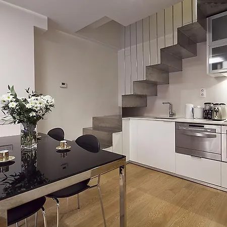 Apartment - Pool Terrace In Center Barcelona